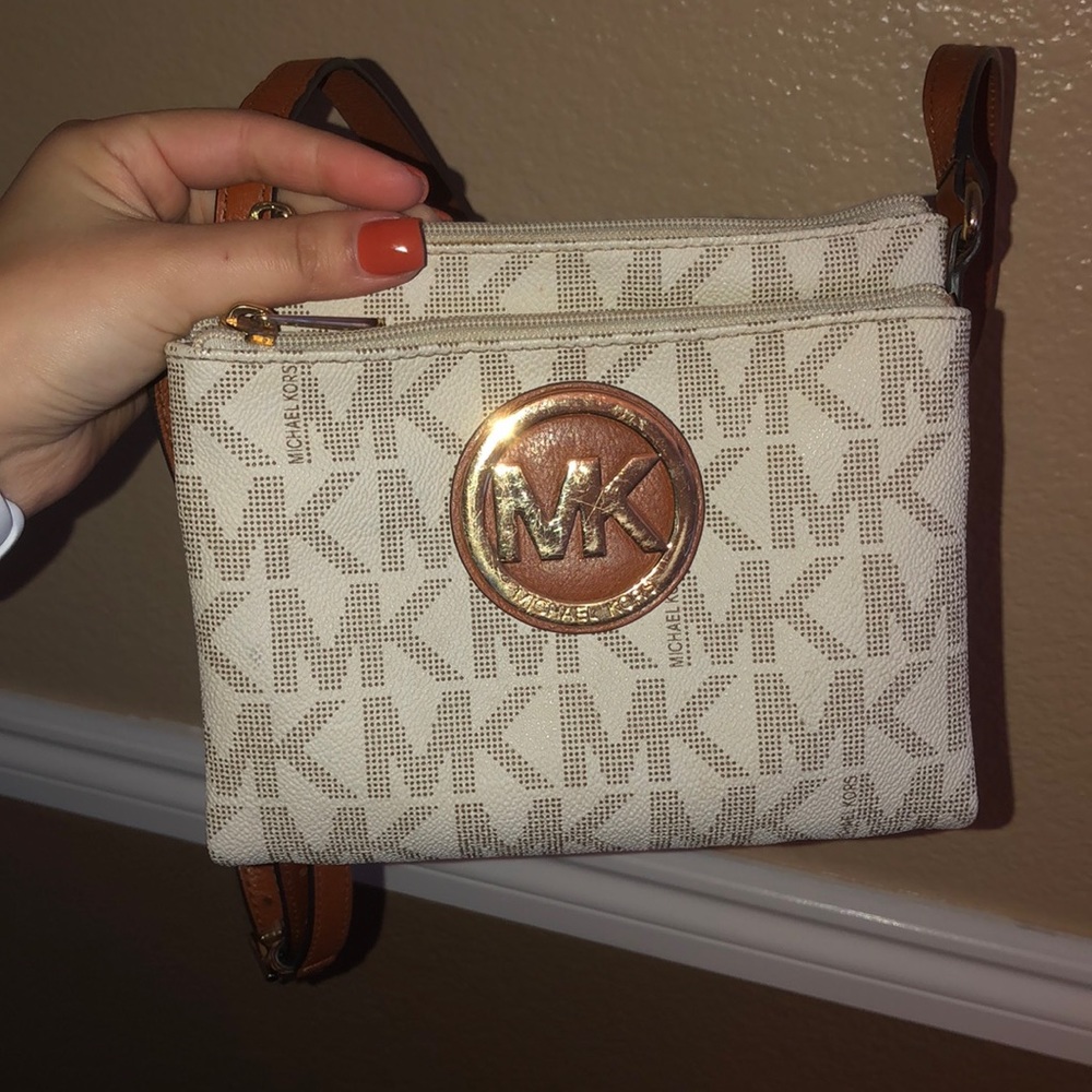 Crossbody bag
